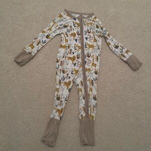 Emerson and Friends size 6-12M bamboo animal pajamas